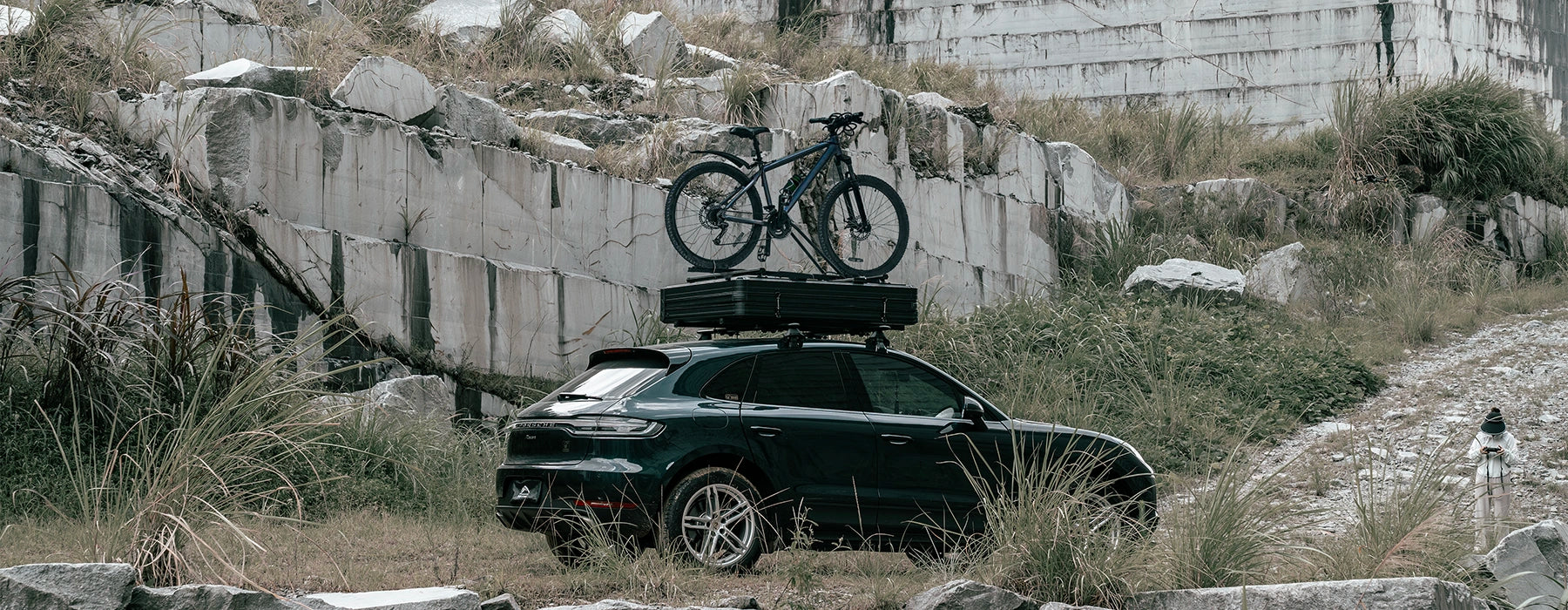 Sopiiko kattotelta autooni?